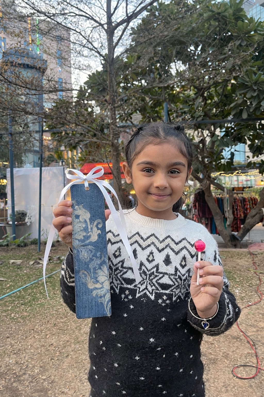 Bleach dye bookmark making